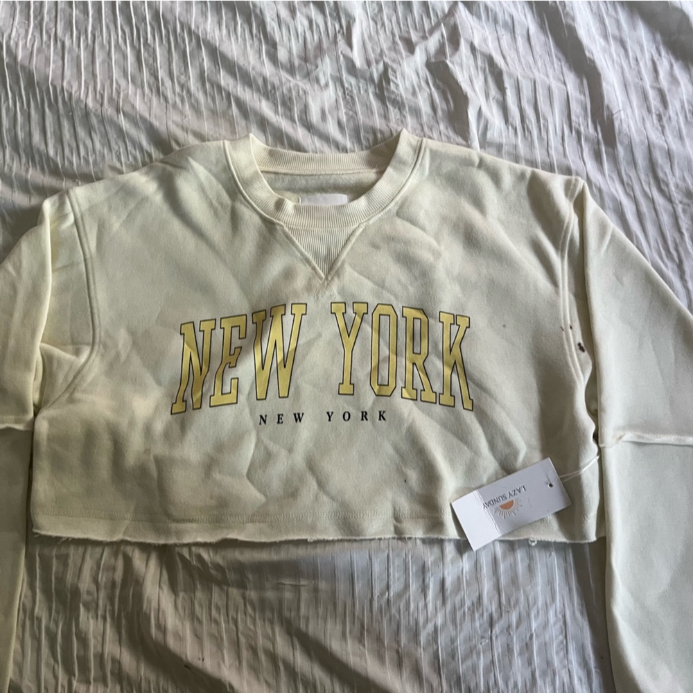 Sunday Cream Undershirt with New York Print